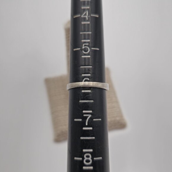 Size 6 Sterling Silver Unique Green Stone Rustic Band Ring A3591 - Picture 5 of 7